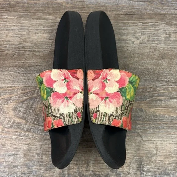 🌸 Gucci GG Blooms Supreme Slide Sandals | Floral Canvas Logo Slides - Picture 3 of 16